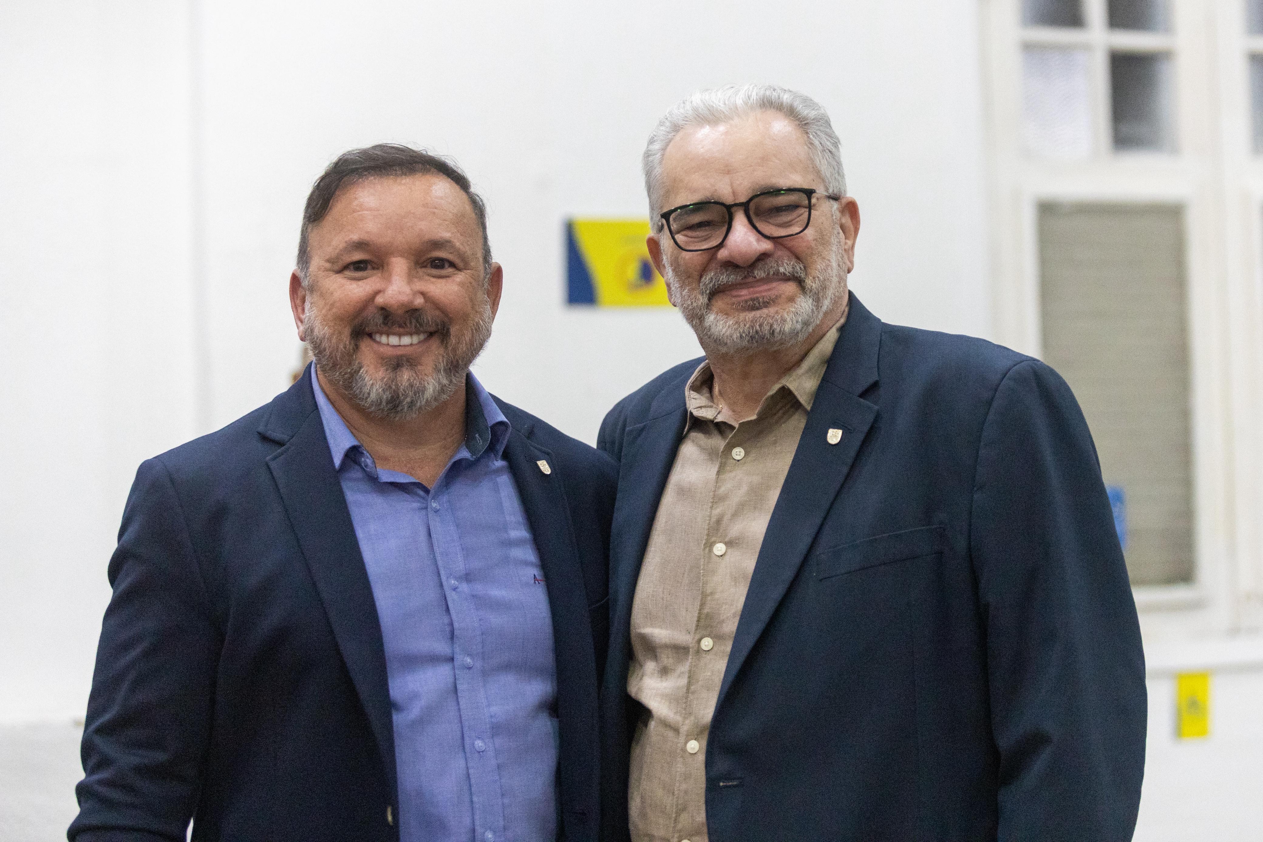 Mauro Carmelio Paulo Silvio entrava escudos