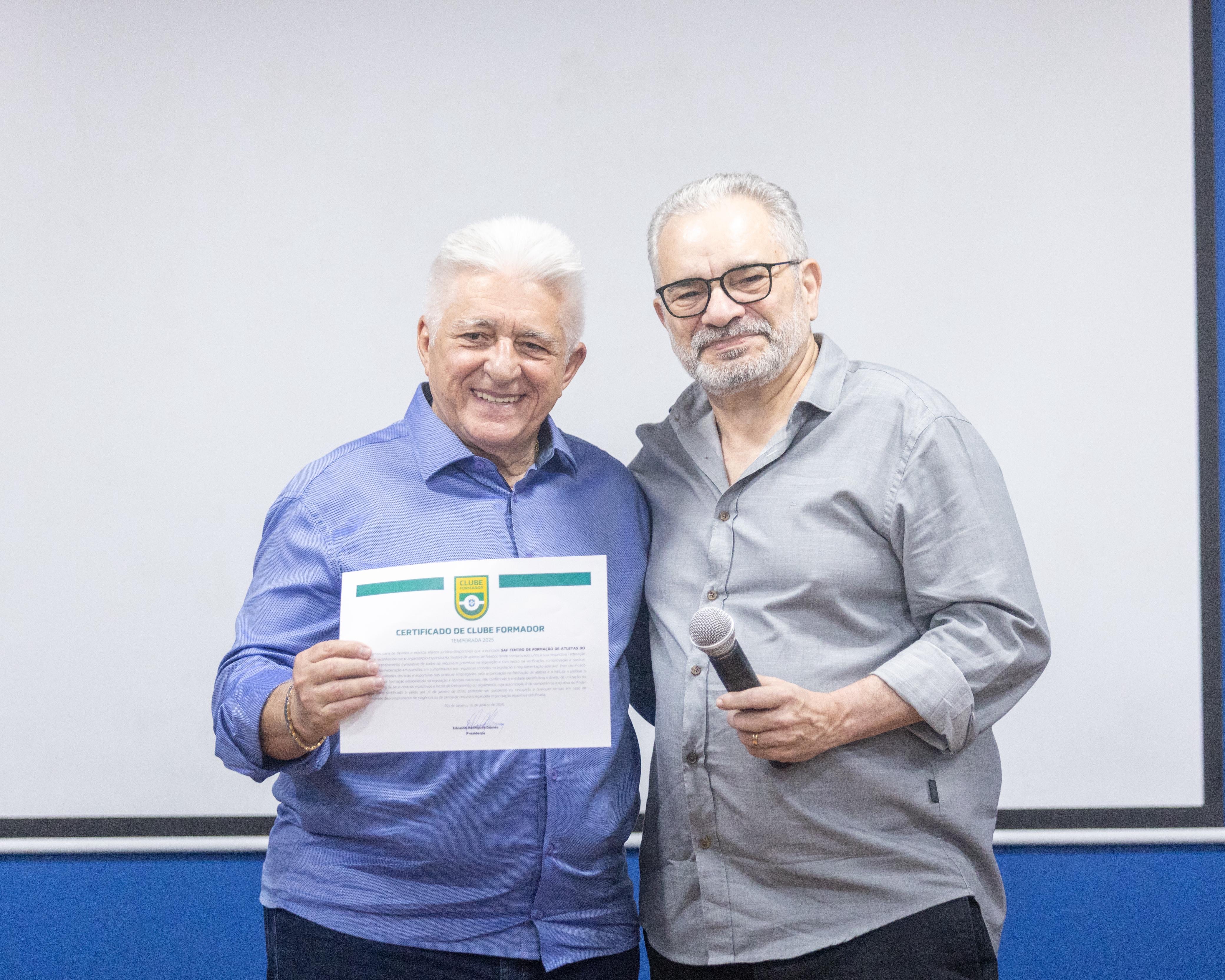 Mauro Carmelio Deusmar certificado