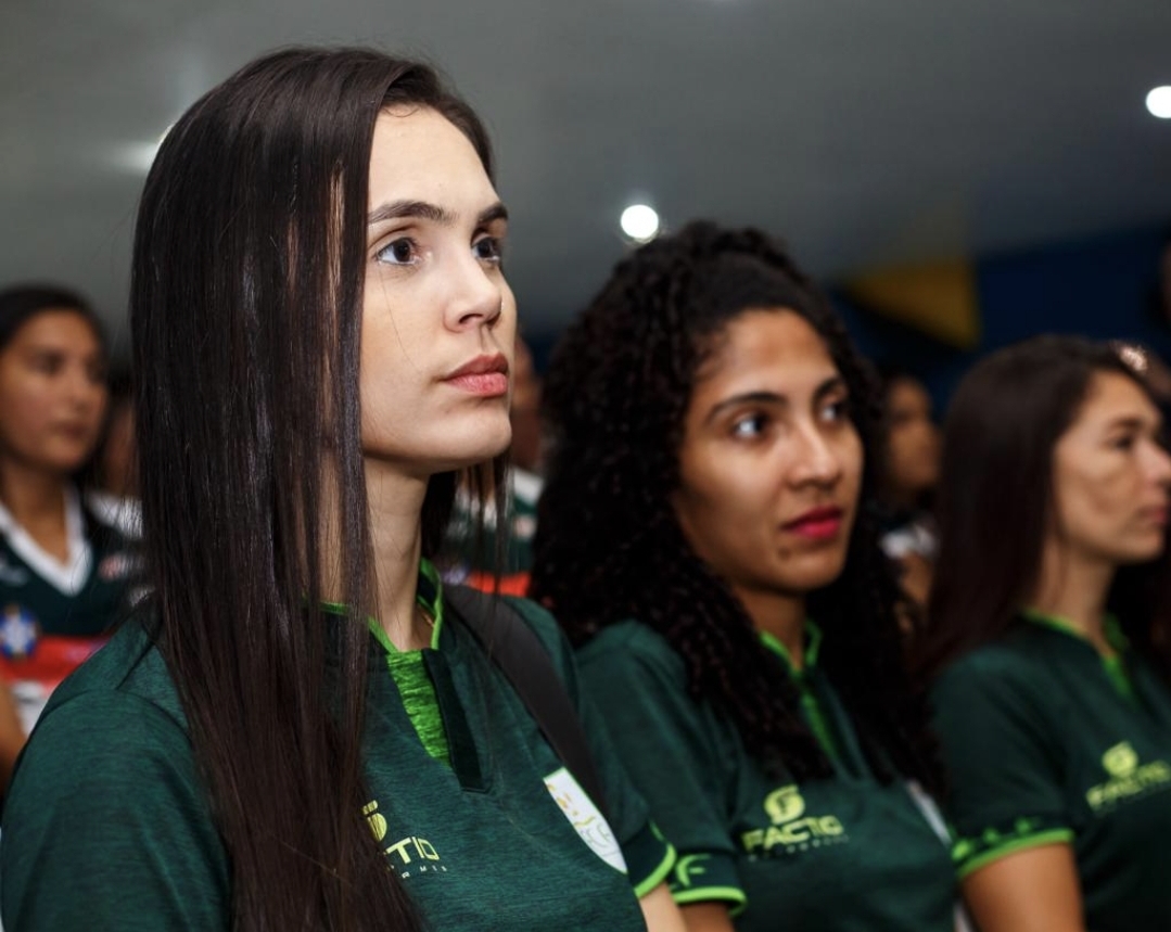 Meninas abertura arbitragem