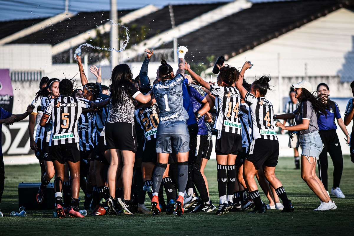 Federação Cearense de Futebol - Meninas do Vozão são campeãs do