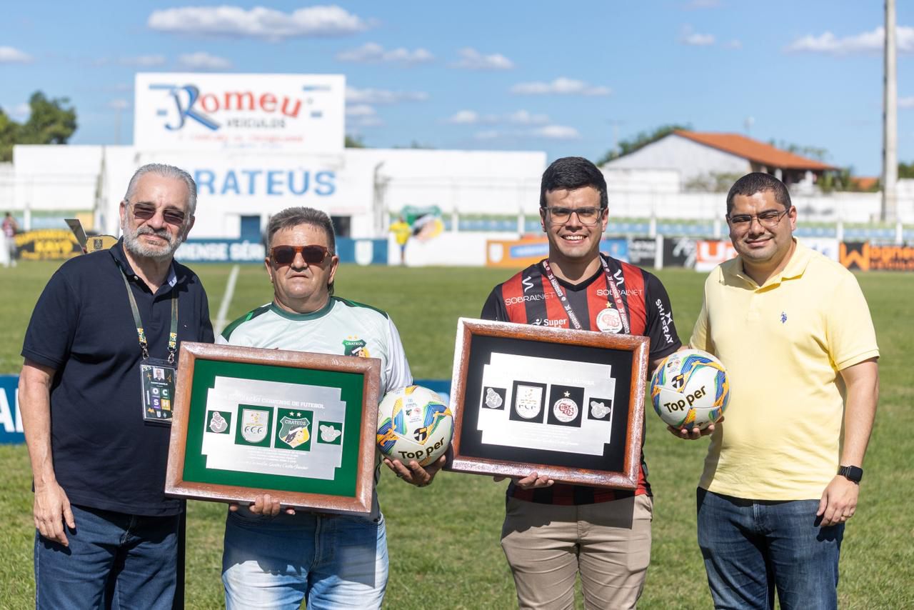 Placa finalistas da B