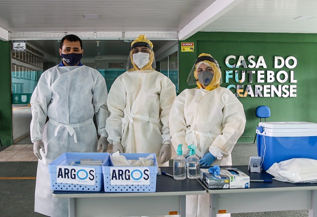 Equipe medica nos testes da arbitragem 