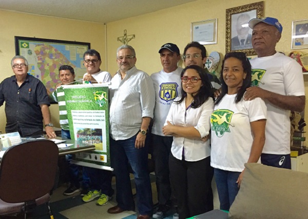 reuniao Mauro Carmelio e representantes do futebol feminino