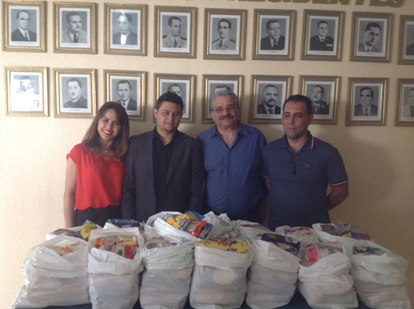 Entrega de alimentos Sub-15